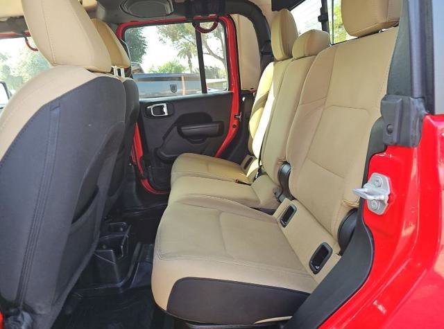 Used 2023 Jeep Gladiator Willys image 9