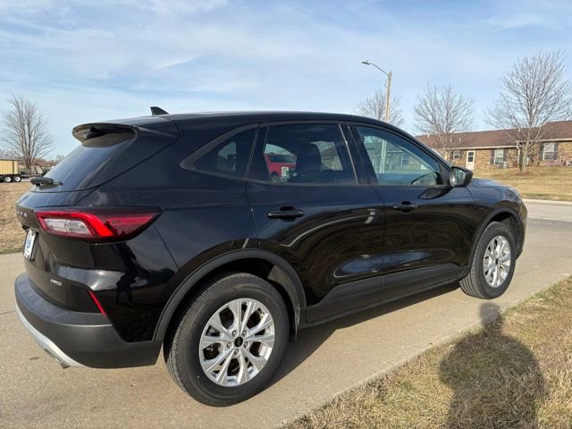 Certified 2025 Ford Escape Active AWD/4WD image 4