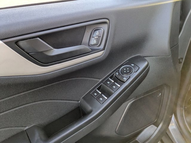 Certified 2022 Ford Escape SE w/ SE Sport Appearance Package image 13