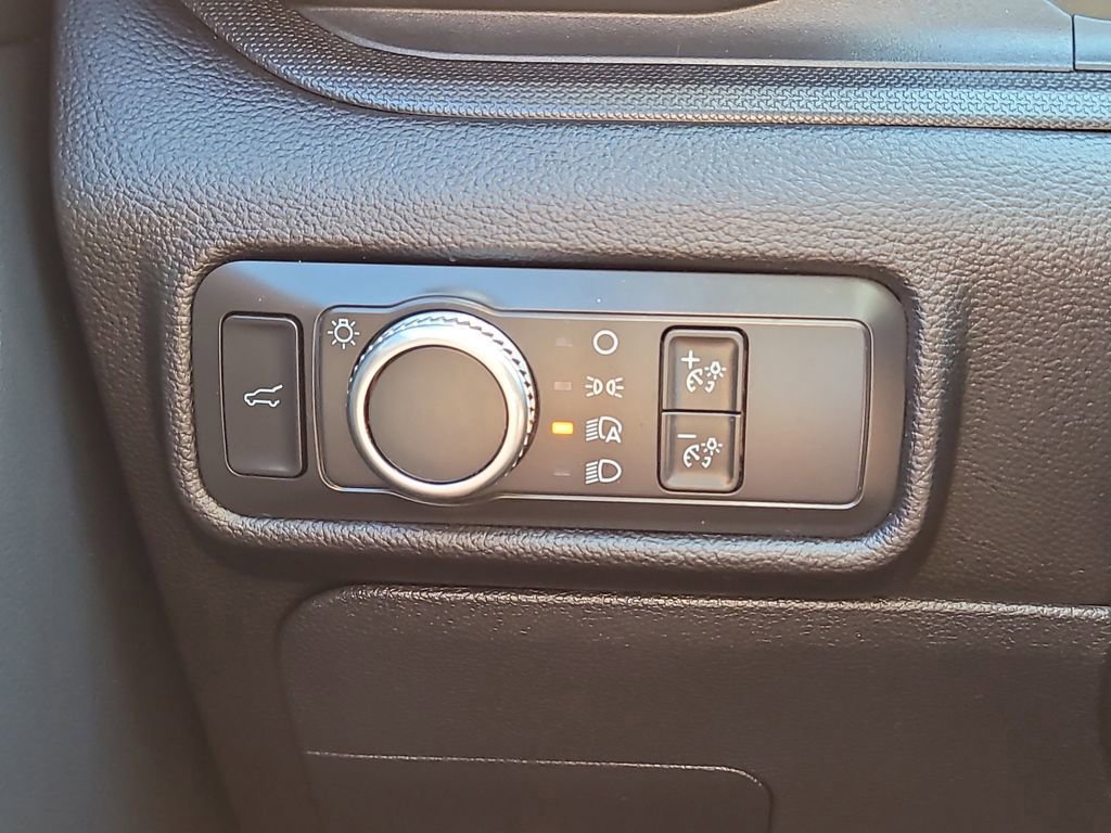 Certified 2021 Ford Explorer 2WD image 23