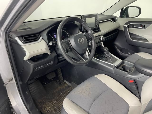 Used 2021 Toyota RAV4 XLE w/ Convenience Package AWD/4WD image 3