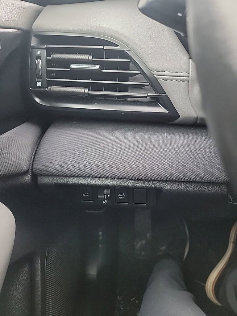 Used 2023 Subaru Outback Premium image 38