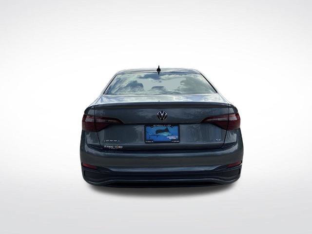 Used 2024 Volkswagen Jetta SE FWD image 6