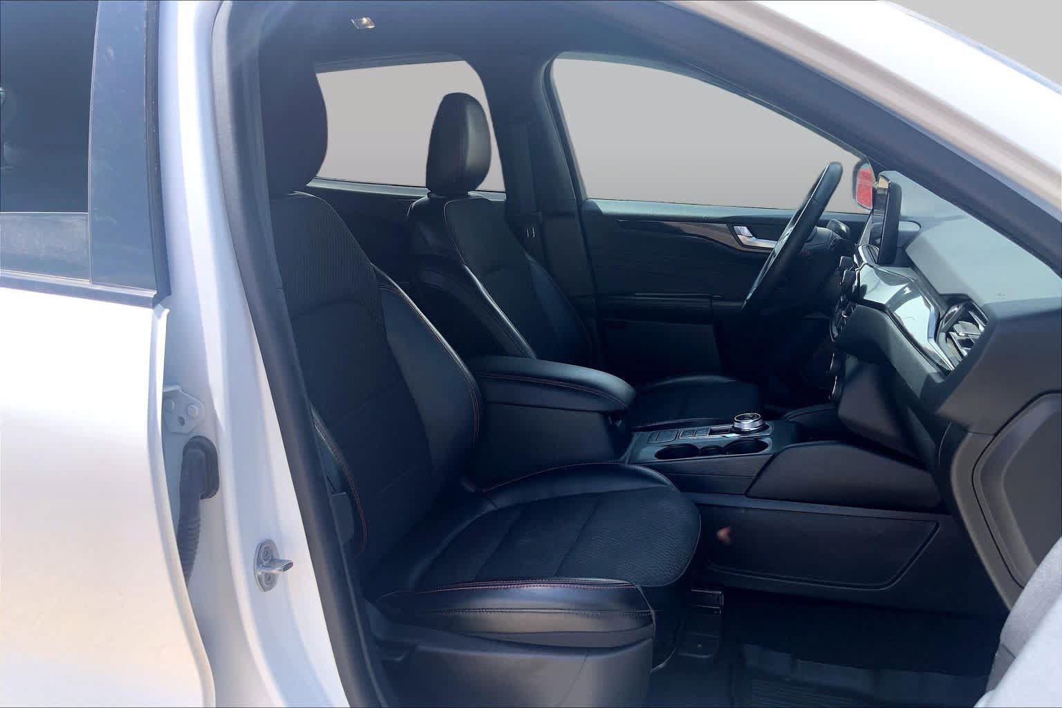 Certified 2023 Ford Escape ST-Line FWD image 9