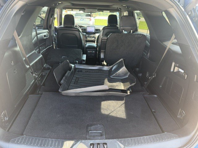 Certified 2020 Ford Explorer XLT w/ Equipment Group 202A AWD/4WD image 33