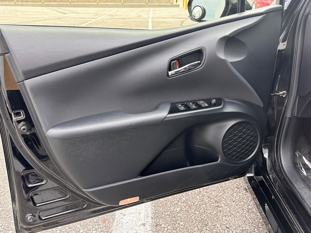 Used 2018 Toyota Prius Three FWD image 17
