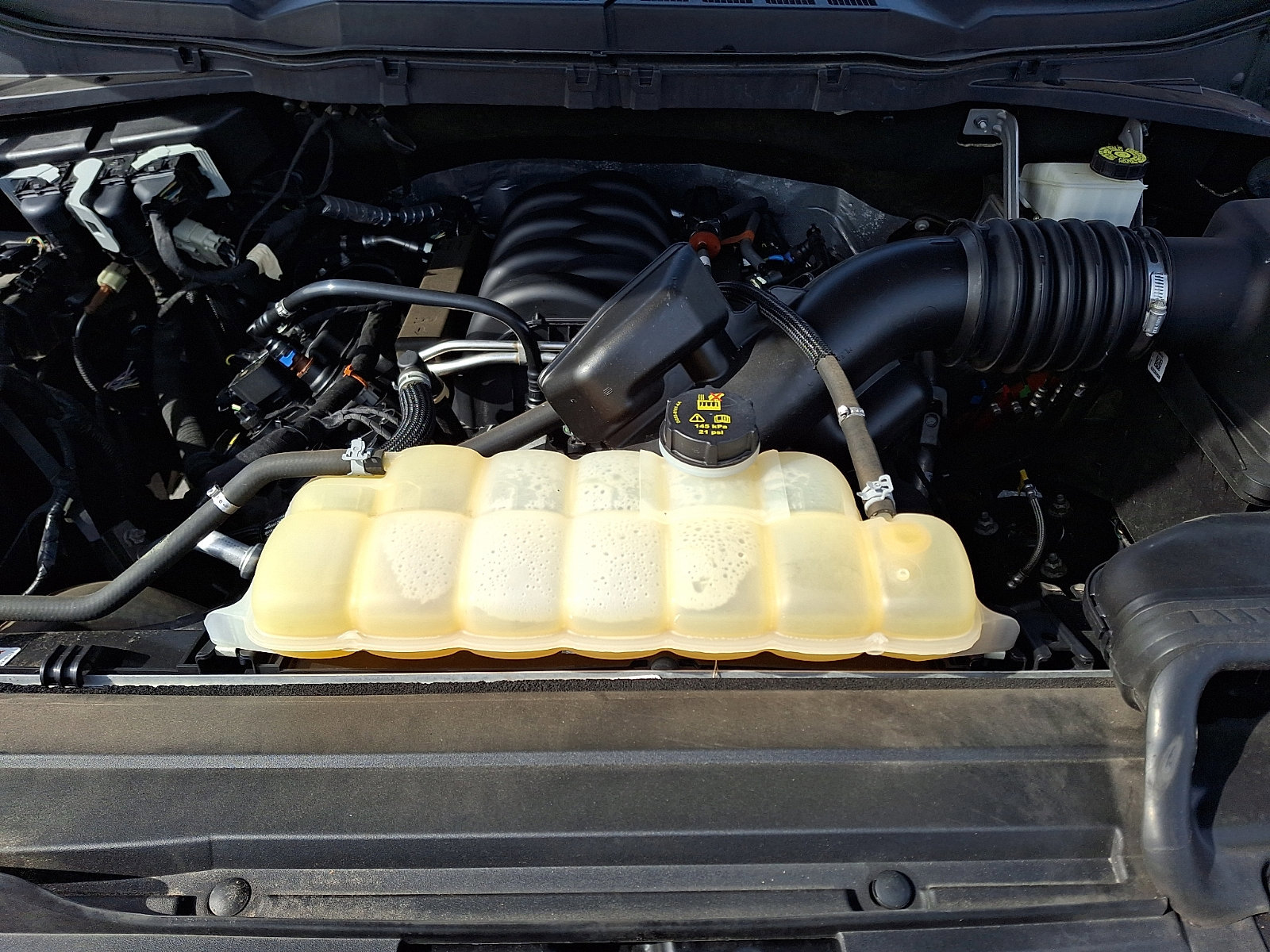 Certified 2022 Ford F150 Lariat w/ Equipment Group 502A High image 29