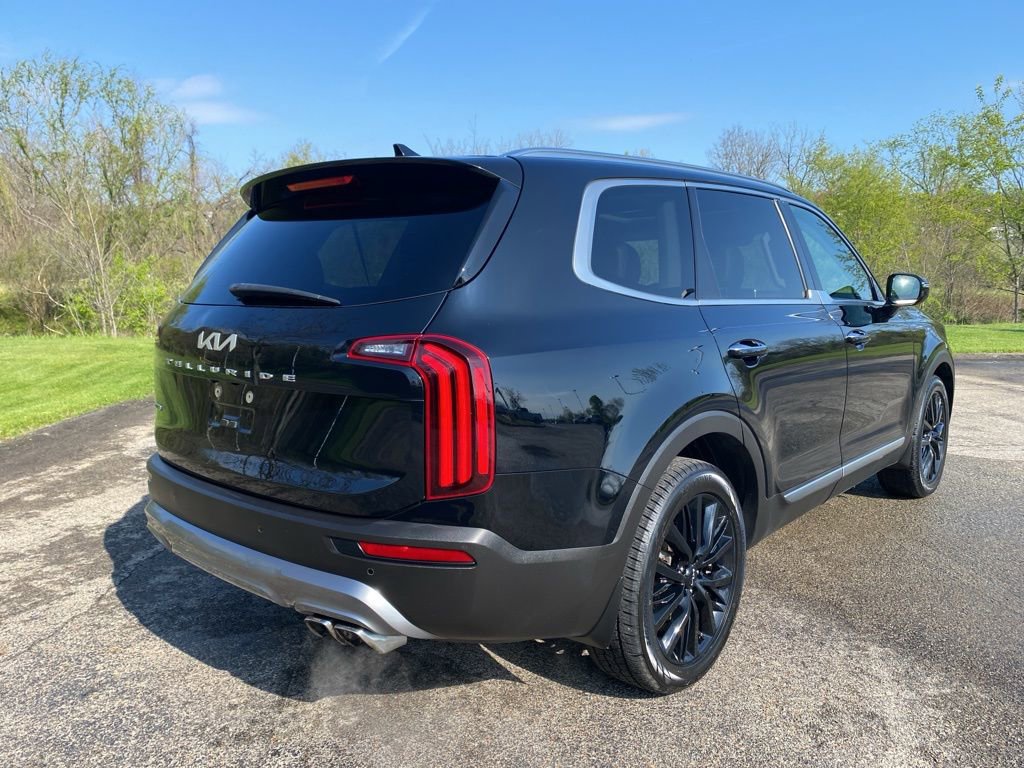 Used 2022 Kia Telluride SX w/ SX Prestige Package AWD/4WD image 3
