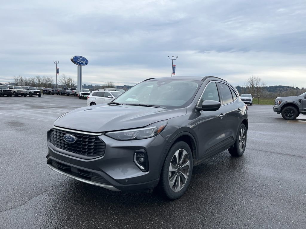 Certified 2023 Ford Escape Platinum AWD/4WD image 35
