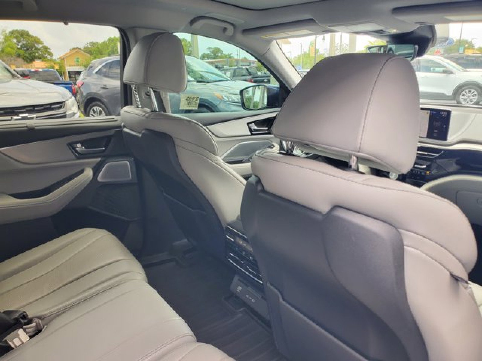 Used 2025 Acura MDX FWD w/ Technology Package image 35