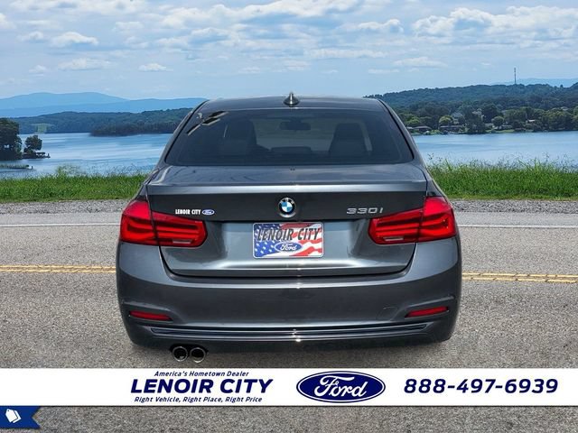 Used 2018 BMW 330i Sedan w/ Convenience Package RWD image 4