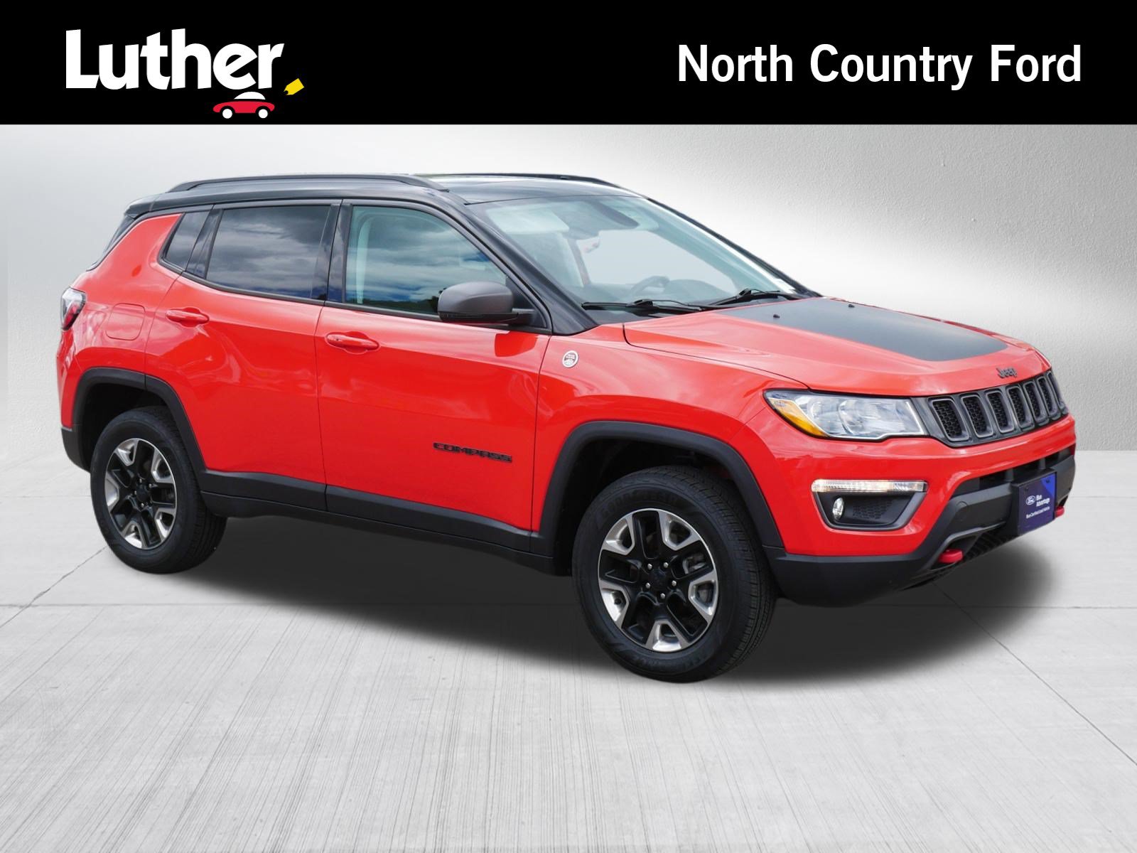 Used 2018 Jeep Compass Trailhawk w/ Navigation Group AWD/4WD image 1