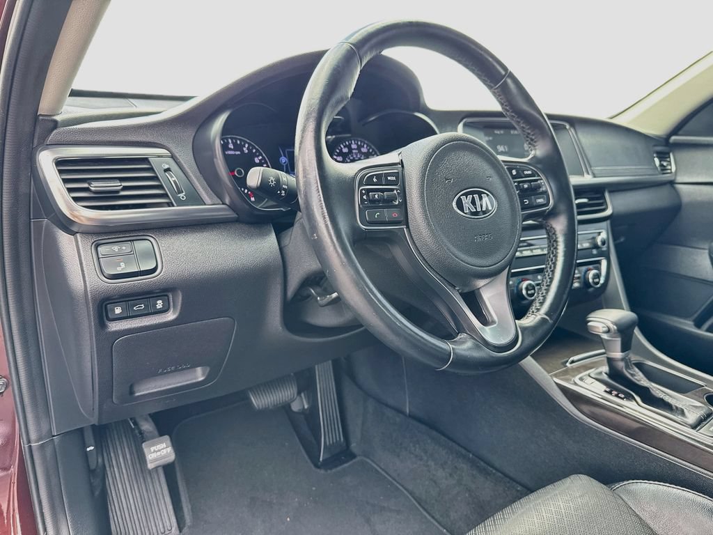 Used 2018 Kia Optima EX w/ Premium Package FWD image 9
