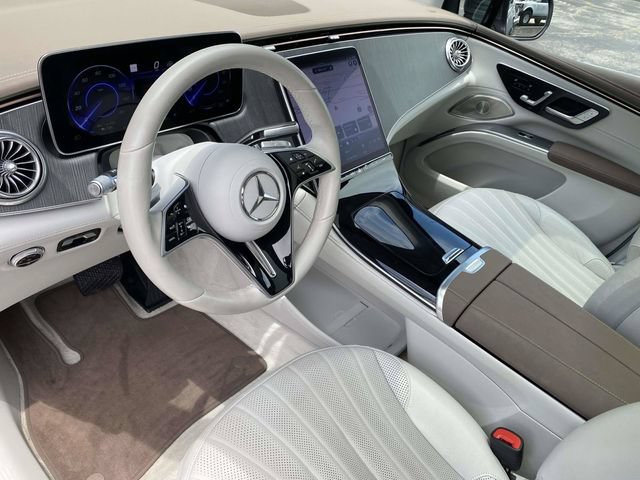Used 2023 Mercedes-Benz EQS 450+ SUV image 19