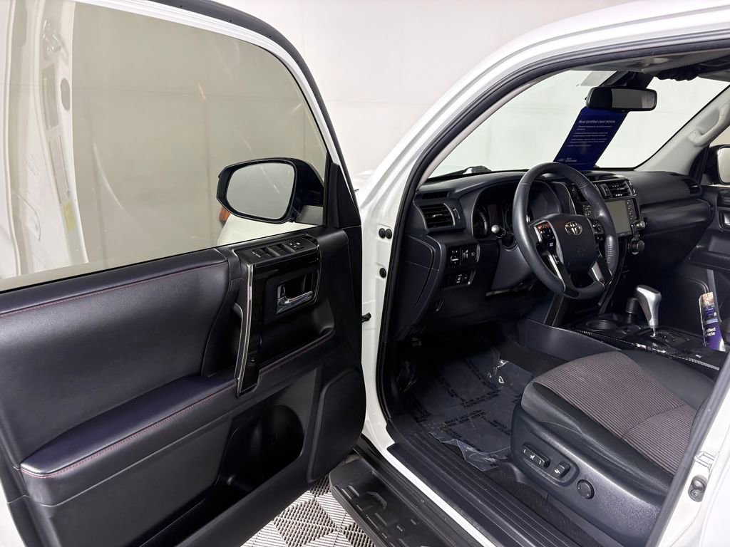 Used 2022 Toyota 4Runner TRD Off-Road AWD/4WD image 12