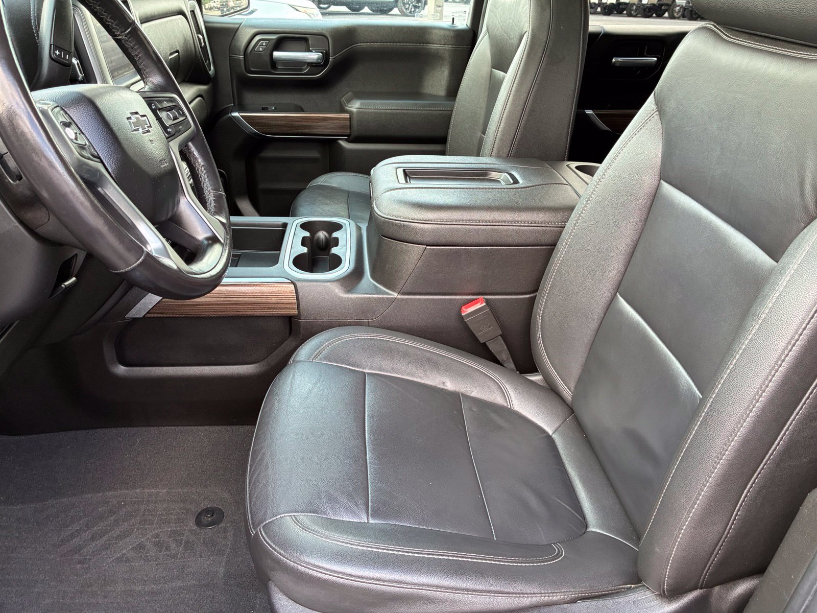 Used 2021 Chevrolet Silverado 1500 LT Trail Boss w/ Convenience Package II AWD/4WD image 16