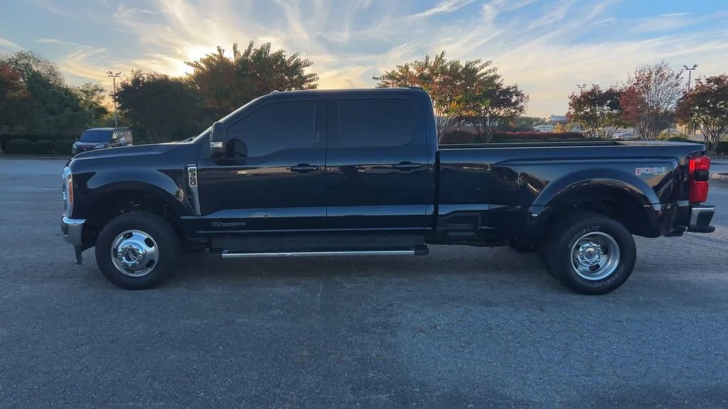 Certified 2023 Ford F350 Lariat image 35