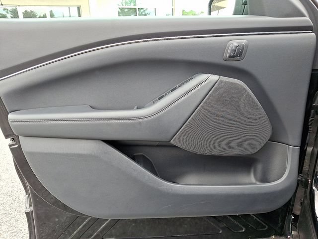 Certified 2025 Ford Mustang Mach-E Select w/ Comfort Package Lite AWD/4WD image 12
