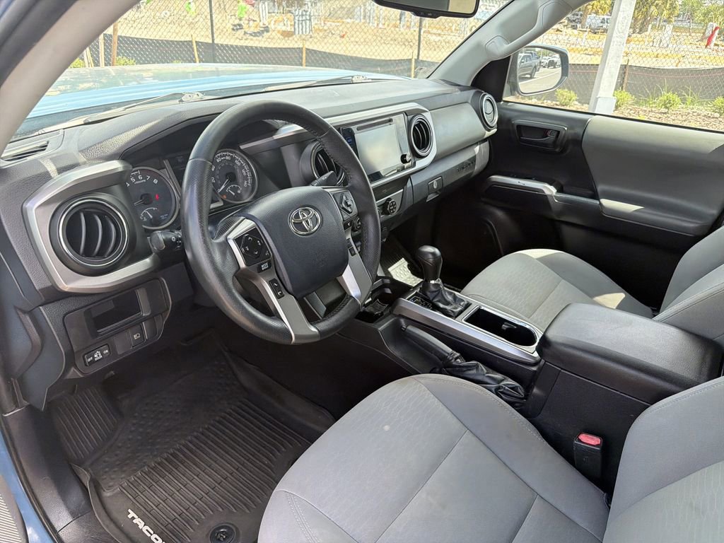 Used 2019 Toyota Tacoma SR5 RWD image 17