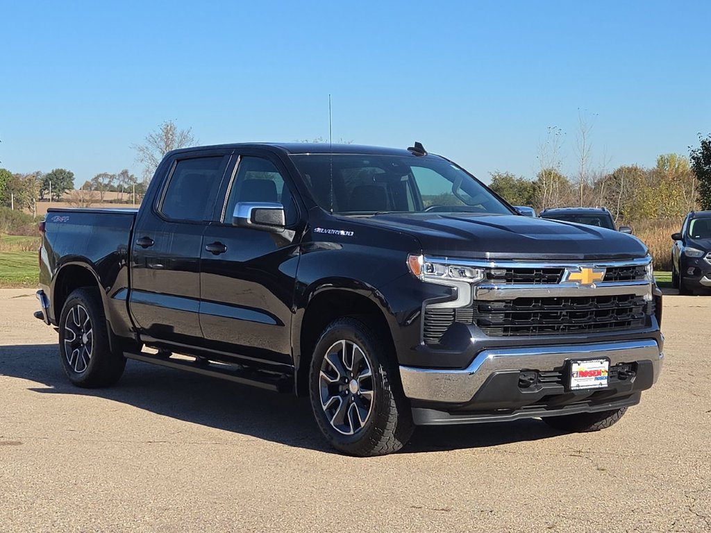 Used 2024 Chevrolet Silverado 1500 LT AWD/4WD image 1