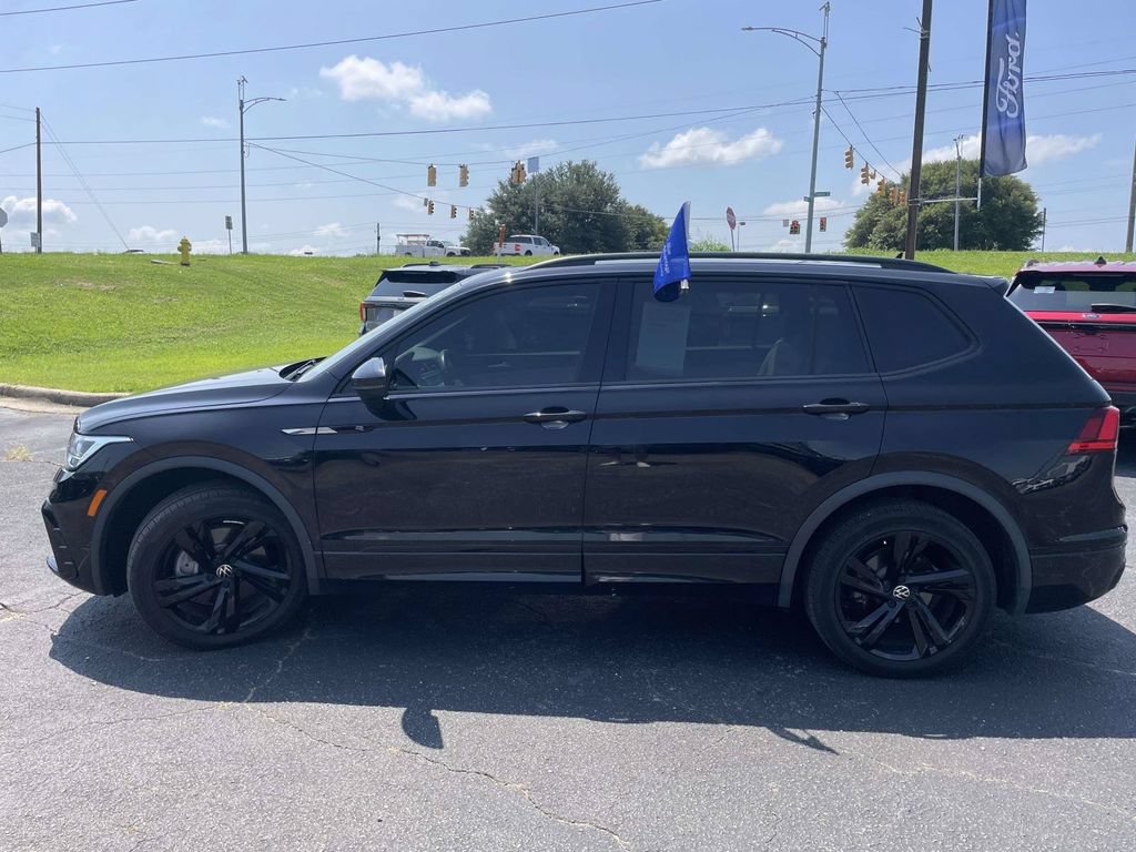 Used 2023 Volkswagen Tiguan SE R-Line FWD image 6