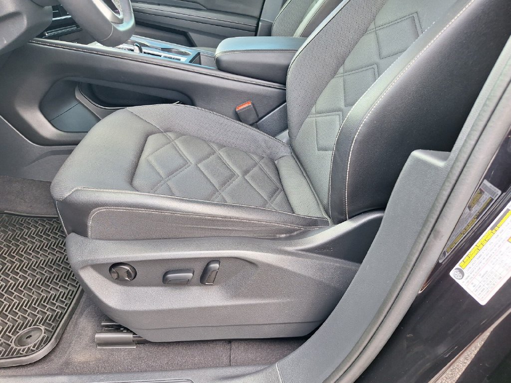 Used 2024 Volkswagen Atlas SE FWD image 29