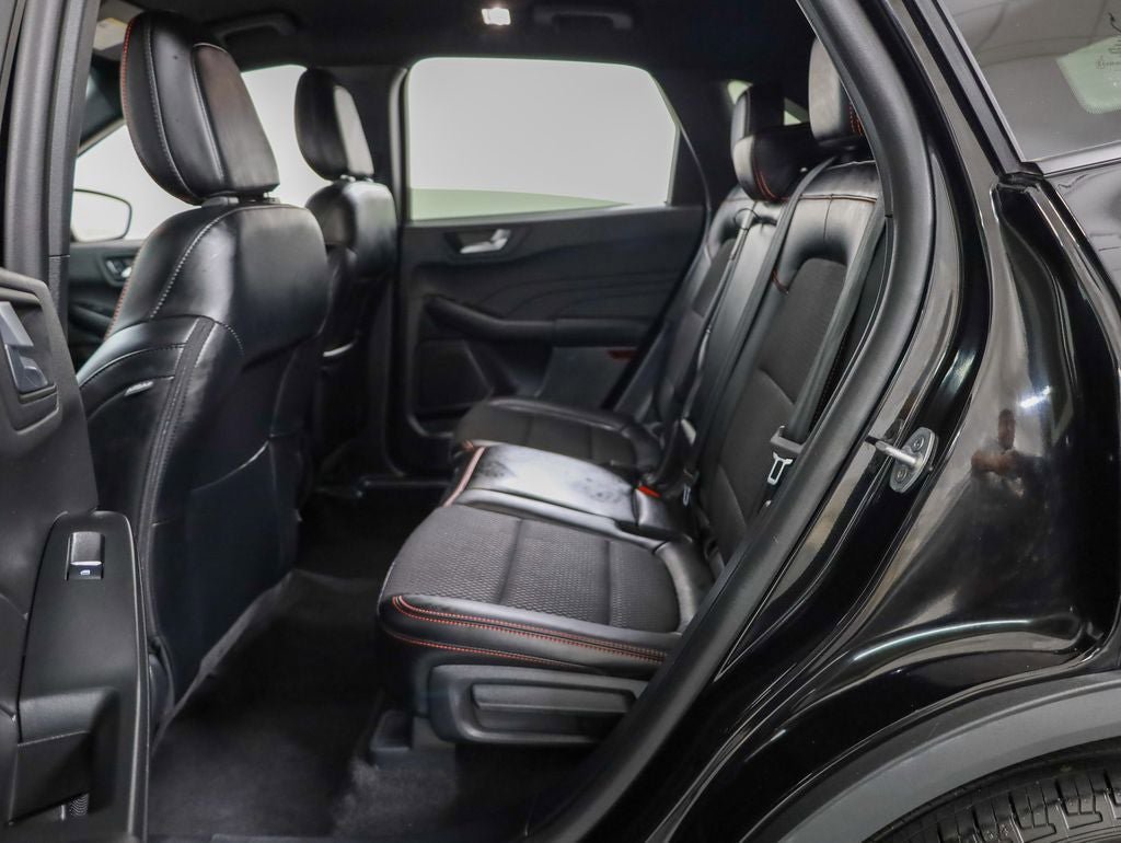Certified 2025 Ford Escape ST-Line AWD/4WD image 26