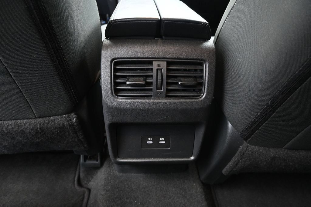 Used 2025 Nissan Rogue SV FWD image 22