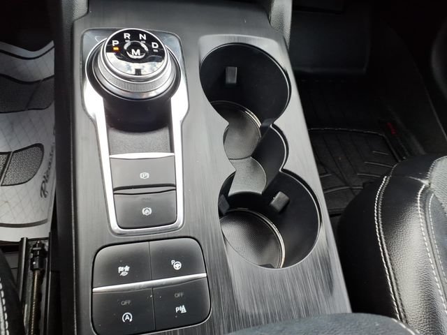 Certified 2020 Ford Escape Titanium AWD/4WD image 21
