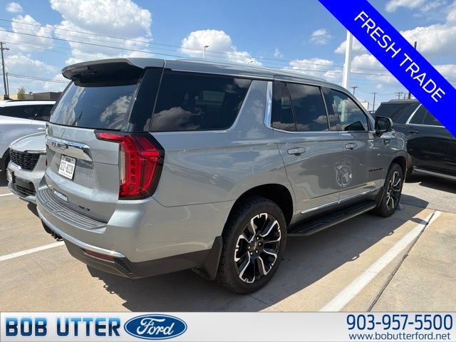Used 2023 GMC Yukon SLT w/ SLT Premium Package AWD/4WD image 3