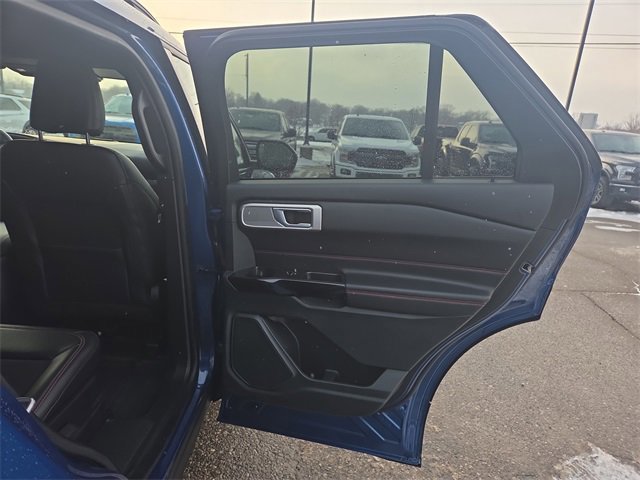 Certified 2023 Ford Explorer ST-Line image 11