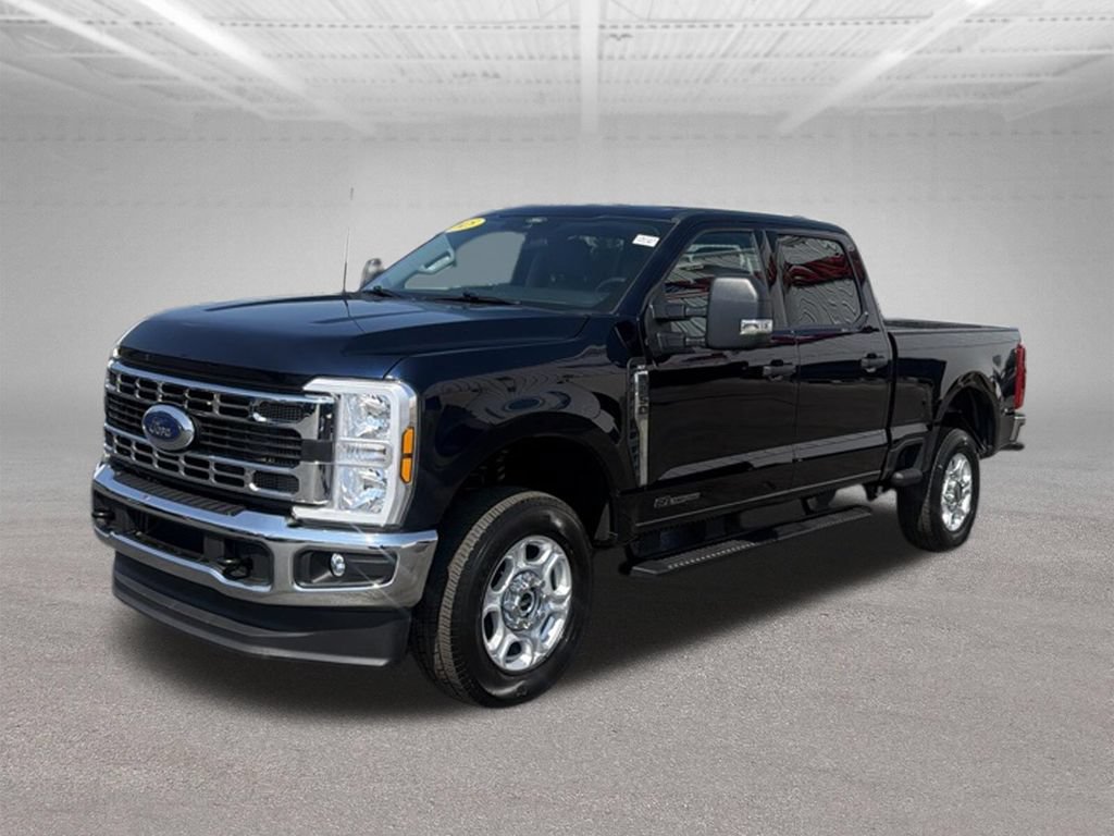 Certified 2025 Ford F250 XLT AWD/4WD image 4