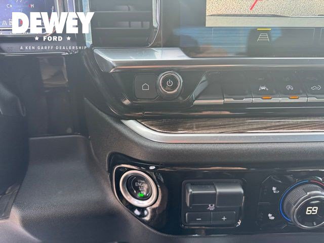 Used 2024 Chevrolet Silverado 1500 LT w/ Protection Package AWD/4WD image 19