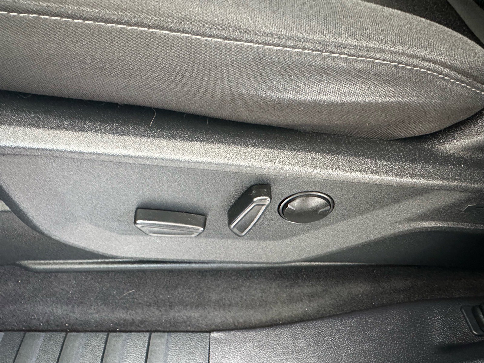 Certified 2023 Ford F150 XLT w/ Equipment Group 302A High image 27