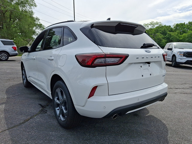 Certified 2024 Ford Escape ST-Line w/ Tech Pack #1 AWD/4WD image 5