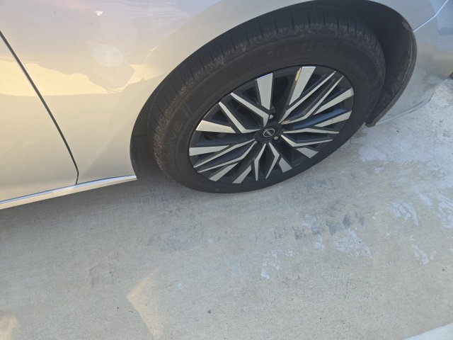 Used 2024 Nissan Altima 2.5 SV FWD image 17