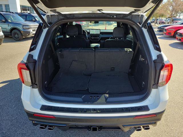 Certified 2025 Ford Explorer ST image 9