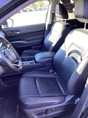Used 2023 Nissan Pathfinder SL w/ SL Premium Package AWD/4WD image 5