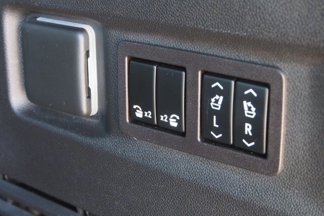 Used 2023 Chevrolet Tahoe High Country w/ Premium Package 2 image 19