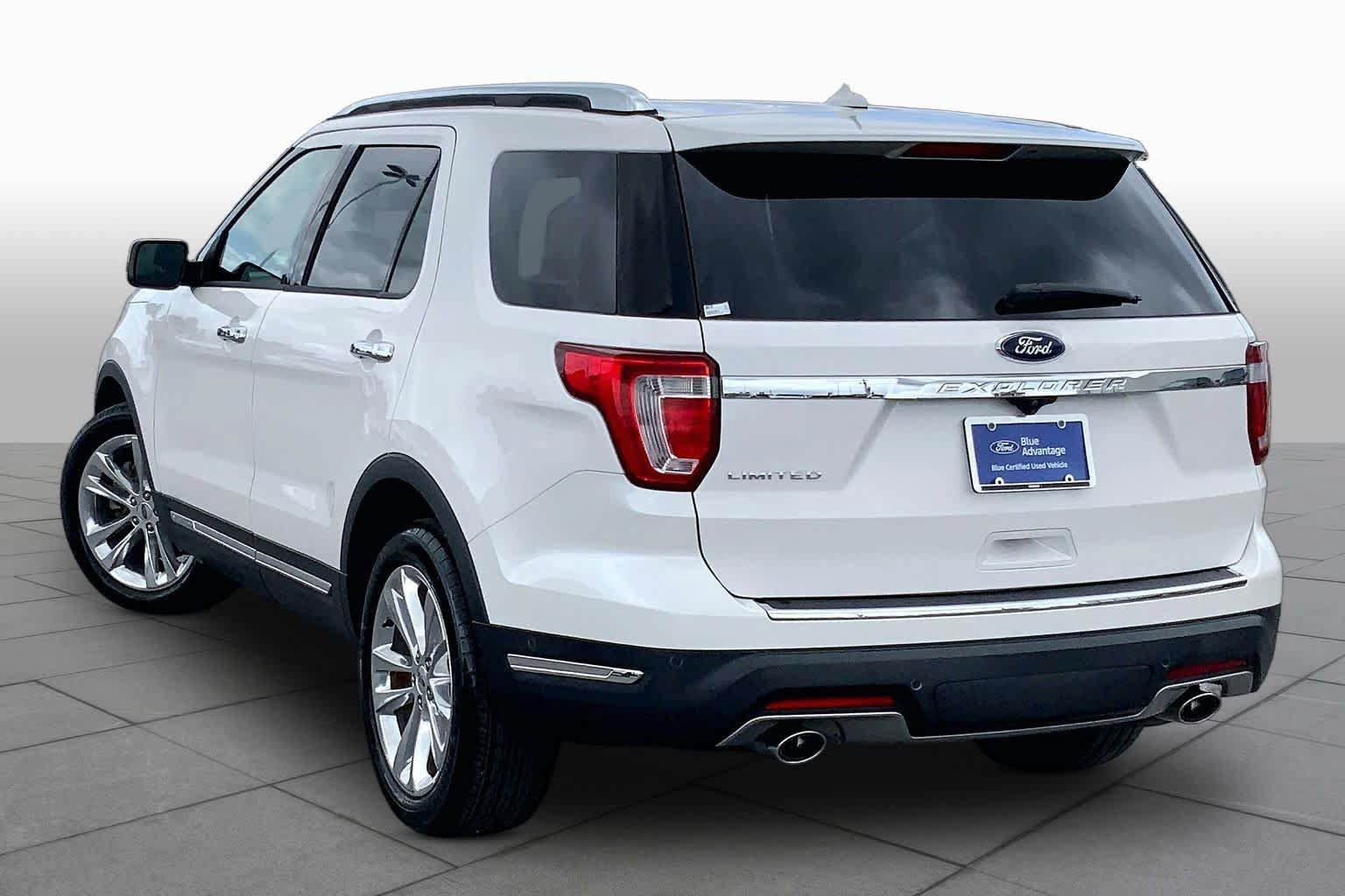 Certified 2018 Ford Explorer Limited w/ Equipment Group 301A FWD image 12