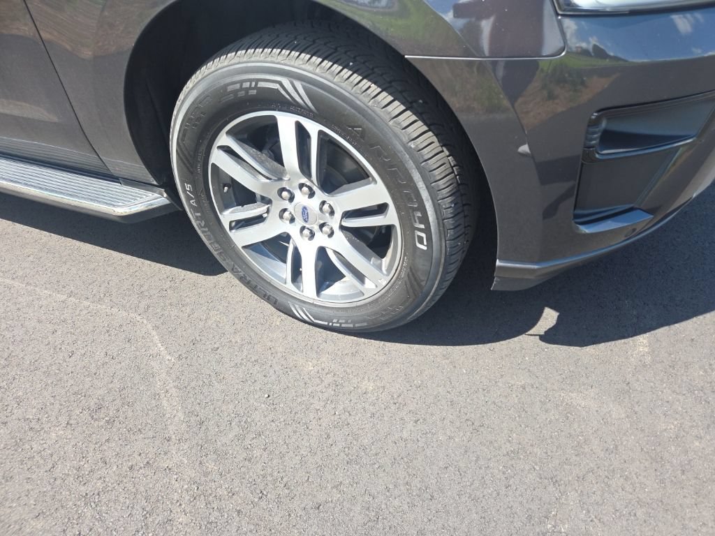 Certified 2023 Ford Expedition Max XLT RWD image 17