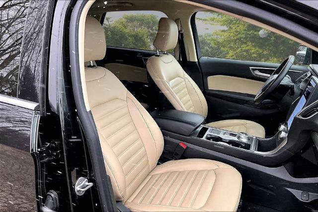 Certified 2022 Ford Edge SEL w/ Convenience Package AWD/4WD image 9
