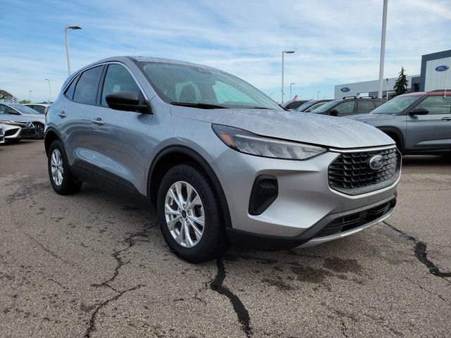 Certified 2023 Ford Escape Active AWD/4WD image 7