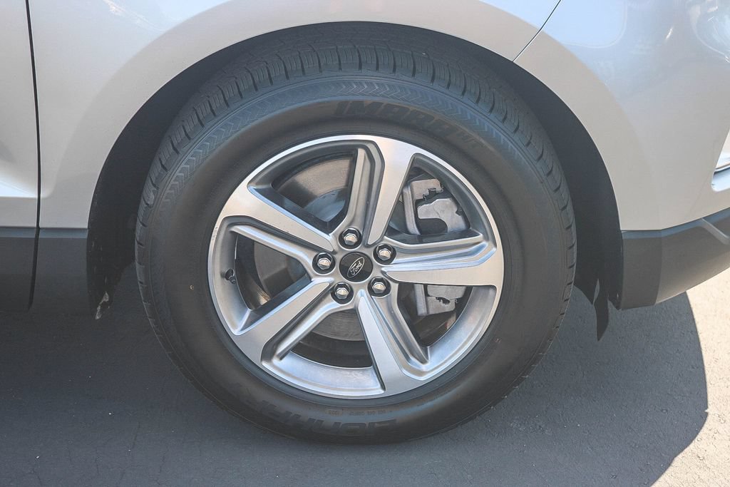 Certified 2023 Ford Edge SEL w/ Convenience Package AWD/4WD image 11