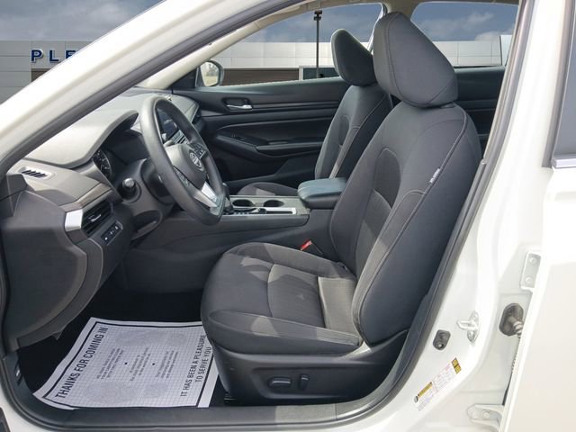 Used 2025 Nissan Altima 2.5 SV FWD image 9
