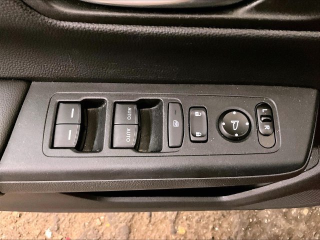 Used 2023 Honda CR-V EX image 30