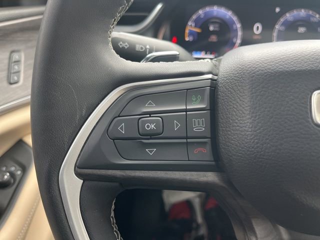 Used 2024 Jeep Grand Cherokee L Limited image 32