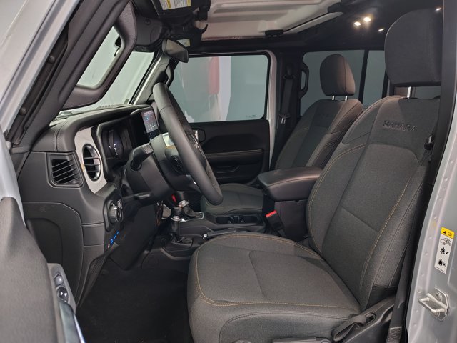 Used 2024 Jeep Wrangler Unlimited Sahara AWD/4WD image 11