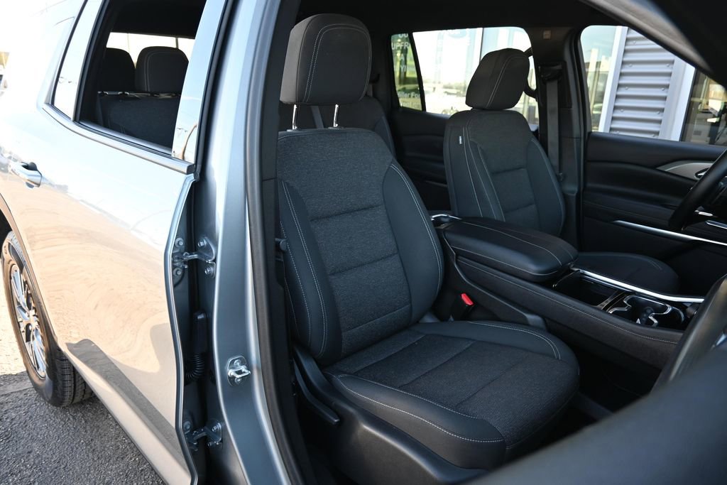 Used 2024 Chevrolet Traverse LS image 24