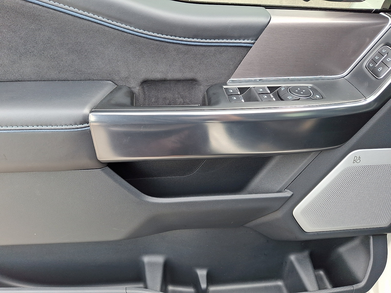 Certified 2025 Ford F150 Platinum AWD/4WD image 15